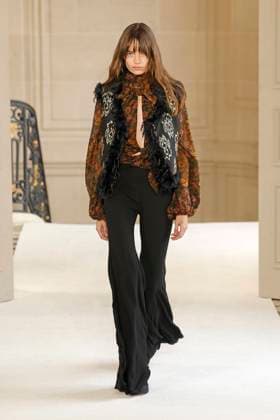 Giambattista Valli Ready to wear fall winter 2025 26 Paris March 2005 Giambattista Valli Ready to wear fall winter 2025 26 Paris March 2005, Credit:Zeppelin Avalon  Copyright: xZeppelinx xAvalonx 0973649336