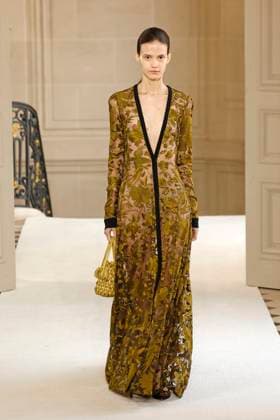 Giambattista Valli Ready to wear fall winter 2025 26 Paris March 2005 Giambattista Valli Ready to wear fall winter 2025 26 Paris March 2005, Credit:Zeppelin Avalon  Copyright: xZeppelinx xAvalonx 0973649544