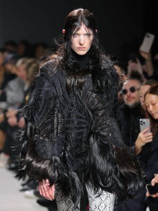 Alain-Gil Gonzalez - PFW - Junya Watanabe Runway - Bela A model walks the runway during the Junya Watanabe Womenswear Fall Winter 2025-2026 show as part of Paris Fashion, on March 8, 2025 in Paris, France. Photo by Alain-Gil Gonzalez ABACAPRESS.COM Paris France  Copyright: xGonzalezxAlain-Gil ABACAx