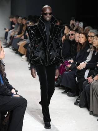 Alain-Gil Gonzalez - PFW - Junya Watanabe Runway - Bela A model walks the runway during the Junya Watanabe Womenswear Fall Winter 2025-2026 show as part of Paris Fashion, on March 8, 2025 in Paris, France. Photo by Alain-Gil Gonzalez ABACAPRESS.COM Paris France  Copyright: xGonzalezxAlain-Gil ABACAx