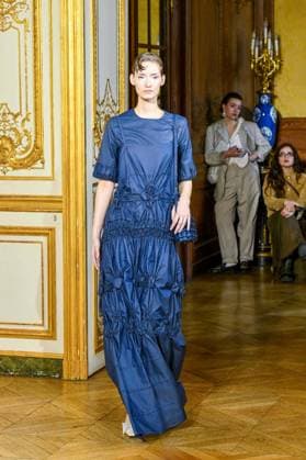 Paris Fashion Week, Roisin Pierce Modenschau PFW - Roisín Pierce Runway A model walks the runway during the Róisín Pierce Womenswear Fall Winter 2025-2026 show as part of Paris Fashion on March 07, 2025 in Paris, France. Photo by Shootpix ABACAPRESS.COM Paris France  Copyright: xShootpix ABACAx