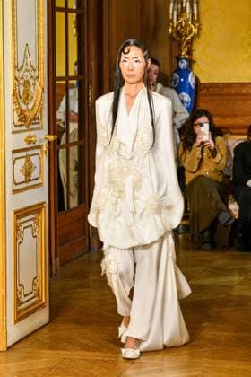 Paris Fashion Week, Roisin Pierce Modenschau PFW - Roisín Pierce Runway A model walks the runway during the Róisín Pierce Womenswear Fall Winter 2025-2026 show as part of Paris Fashion on March 07, 2025 in Paris, France. Photo by Shootpix ABACAPRESS.COM Paris France  Copyright: xShootpix ABACAx