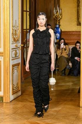 Paris Fashion Week, Roisin Pierce Modenschau PFW - Roisín Pierce Runway A model walks the runway during the Róisín Pierce Womenswear Fall Winter 2025-2026 show as part of Paris Fashion on March 07, 2025 in Paris, France. Photo by Shootpix ABACAPRESS.COM Paris France  Copyright: xShootpix ABACAx