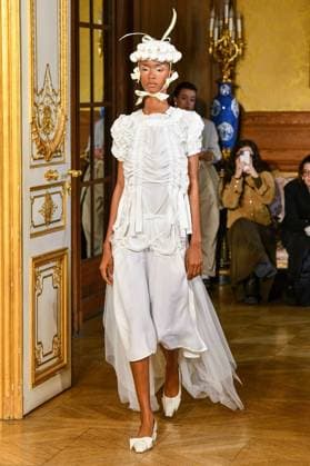 Paris Fashion Week, Roisin Pierce Modenschau PFW - Roisín Pierce Runway A model walks the runway during the Róisín Pierce Womenswear Fall Winter 2025-2026 show as part of Paris Fashion on March 07, 2025 in Paris, France. Photo by Shootpix ABACAPRESS.COM Paris France  Copyright: xShootpix ABACAx