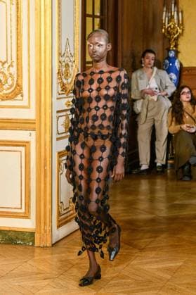 Paris Fashion Week, Roisin Pierce Modenschau PFW - Roisín Pierce Runway A model walks the runway during the Róisín Pierce Womenswear Fall Winter 2025-2026 show as part of Paris Fashion on March 07, 2025 in Paris, France. Photo by Shootpix ABACAPRESS.COM Paris France  Copyright: xShootpix ABACAx