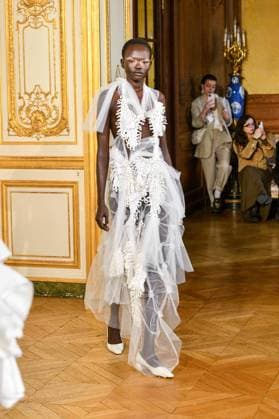 Paris Fashion Week, Roisin Pierce Modenschau PFW - Roisín Pierce Runway A model walks the runway during the Róisín Pierce Womenswear Fall Winter 2025-2026 show as part of Paris Fashion on March 07, 2025 in Paris, France. Photo by Shootpix ABACAPRESS.COM Paris France  Copyright: xShootpix ABACAx