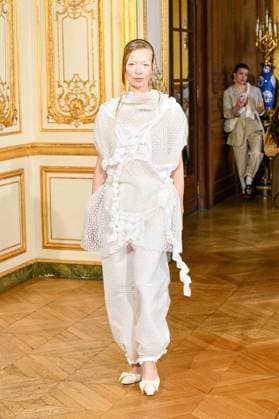 Paris Fashion Week, Roisin Pierce Modenschau PFW - Roisín Pierce Runway A model walks the runway during the Róisín Pierce Womenswear Fall Winter 2025-2026 show as part of Paris Fashion on March 07, 2025 in Paris, France. Photo by Shootpix ABACAPRESS.COM Paris France  Copyright: xShootpix ABACAx