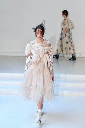 PFW - Caroline Hu Runway A model walks the runway during the Caroline Hu Womenswear Fall Winter 2025-2026 show as part of Paris Fashion on March 06, 2025 in Paris, France Photo by Shootpix ABACAPRESS.COM Paris France  Copyright: xShootpix ABACAx