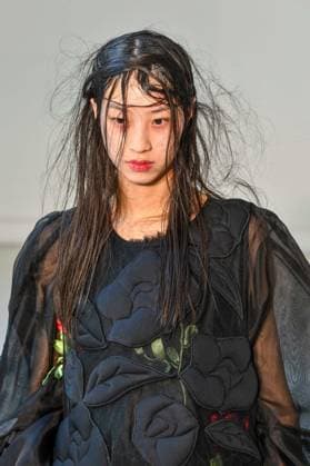PFW - Caroline Hu Runway A model walks the runway during the Caroline Hu Womenswear Fall Winter 2025-2026 show as part of Paris Fashion on March 06, 2025 in Paris, France Photo by Shootpix ABACAPRESS.COM Paris France  Copyright: xShootpix ABACAx