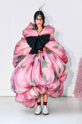 PFW - Caroline Hu Runway A model walks the runway during the Caroline Hu Womenswear Fall Winter 2025-2026 show as part of Paris Fashion on March 06, 2025 in Paris, France Photo by Shootpix ABACAPRESS.COM Paris France  Copyright: xShootpix ABACAx