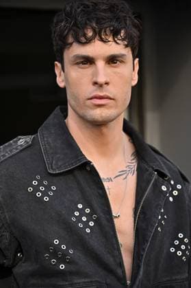 PFW Ludovic de Saint Sernin Outside Arrivals Baptiste Giabiconi arriving at Ludovic de Saint Sernin show during Paris Fashion Week in Paris, France on March 8, 2025. Photo by Julien Reynaud APS-Medias ABACAPRESS.COM Paris France  Copyright: xReynaudxJulien APS-Medias ABACAx