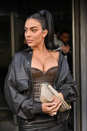 PFW Ludovic de Saint Sernin Outside Arrivals Georgina Rodriguez arriving at Ludovic de Saint Sernin show during Paris Fashion Week in Paris, France on March 8, 2025. Photo by Julien Reynaud APS-Medias ABACAPRESS.COM Paris France  Copyright: xReynaudxJulien APS-Medias ABACAx