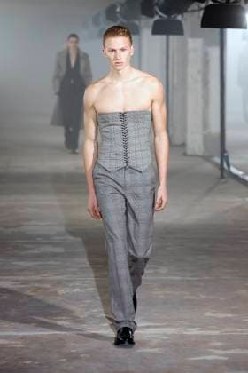 Ludovic de Saint Sernin Ready to wear fall winter 2025 26 Paris March 2005 Ludovic de Saint Sernin Ready to wear fall winter 2025 26 Paris March 2005, Credit:Zeppelin Avalon  Copyright: xZeppelinx xAvalonx 0973721888