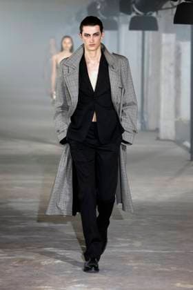 Ludovic de Saint Sernin Ready to wear fall winter 2025 26 Paris March 2005 Ludovic de Saint Sernin Ready to wear fall winter 2025 26 Paris March 2005, Credit:Zeppelin Avalon  Copyright: xZeppelinx xAvalonx 0973721906