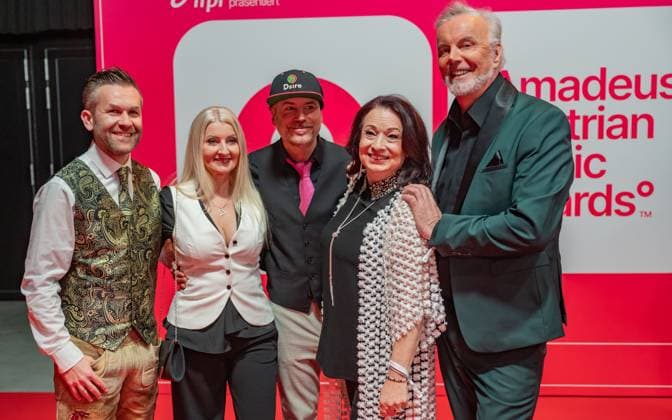20250307 Red Carpet Verleihung 25. Amadeus Austrian Music Awards WIEN, OESTERREICH - 07. MAERZ: Musikgruppe Die Seer Preistraeger des 25. Amadeus Austria Music Awards fuer ihr Lebenswerk bei ihrer Ankunft am Redcarpet anlaesslich der Verleihung des 25. Amadeus Austria Music Awards 2025 in der MARX Halle am 07. Maerz 20253 in Wien, Oesterreich. 250307_SEPA_17_114 Copyright: xIsabellexOuvrardx SEPAxMedia