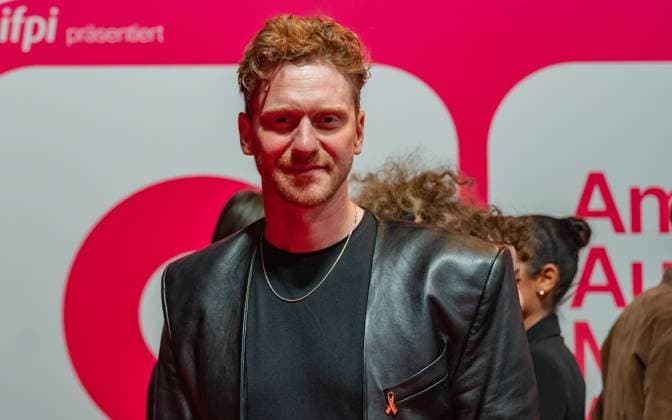 20250307 Red Carpet Verleihung 25. Amadeus Austrian Music Awards WIEN, OESTERREICH - 07. MAERZ: Musiker Lukas Fendrich bei seiner Ankunft am Redcarpet anlaesslich der Verleihung des 25. Amadeus Austria Music Awards 2025 in der MARX Halle am 07. Maerz 20253 in Wien, Oesterreich. 250307_SEPA_17_139 Copyright: xIsabellexOuvrardx SEPAxMedia
