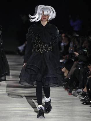 PFW - Noir Kei Ninomiya Runway A model walks the runway during the Noir Kei Ninomiya Womenswear Fall Winter 2025-2026 show as part of Paris Fashion, on March 8, 2025 in Paris, France. Photo by Alain-Gil Gonzalez ABACAPRESS.COM Paris France  Copyright: xGonzalezxAlain-Gil ABACAx