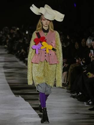 PFW - Noir Kei Ninomiya Runway A model walks the runway during the Noir Kei Ninomiya Womenswear Fall Winter 2025-2026 show as part of Paris Fashion, on March 8, 2025 in Paris, France. Photo by Alain-Gil Gonzalez ABACAPRESS.COM Paris France  Copyright: xGonzalezxAlain-Gil ABACAx