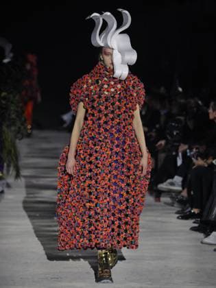 PFW - Noir Kei Ninomiya Runway A model walks the runway during the Noir Kei Ninomiya Womenswear Fall Winter 2025-2026 show as part of Paris Fashion, on March 8, 2025 in Paris, France. Photo by Alain-Gil Gonzalez ABACAPRESS.COM Paris France  Copyright: xGonzalezxAlain-Gil ABACAx
