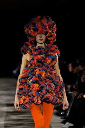 Noir Kei Ninomiya Ready to wear fall winter 2025 26 Paris March 2005 Noir Kei Ninomiya Ready to wear fall winter 2025 26 Paris March 2005, Credit:Zeppelin Avalon  Copyright: xZeppelinx xAvalonx 0973752933
