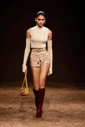 Entertainment Bilder des Tages Entertainment Bilder des Tages HERMES Ready to wear fall winter 2025 26 Paris March 2005 HERMES Ready to wear fall winter 2025 26 Paris March 2005, Credit:Zeppelin Avalon  Copyright: xZeppelinx xAvalonx 0973819803