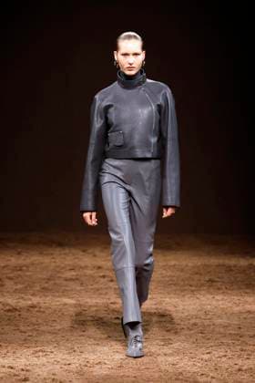 Entertainment Bilder des Tages HERMES Ready to wear fall winter 2025 26 Paris March 2005 HERMES Ready to wear fall winter 2025 26 Paris March 2005, Credit:Zeppelin Avalon  Copyright: xZeppelinx xAvalonx 0973819926