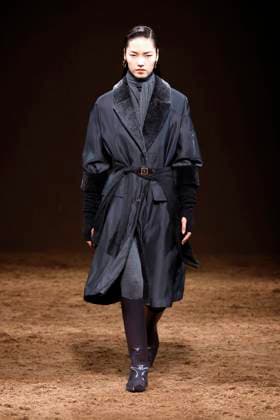 HERMES Ready to wear fall winter 2025 26 Paris March 2005 HERMES Ready to wear fall winter 2025 26 Paris March 2005, Credit:Zeppelin Avalon  Copyright: xZeppelinx xAvalonx 0973819950