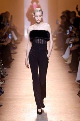 Elie Saab Ready to wear fall winter 2025 26 Paris March 2005 Elie Saab Ready to wear fall winter 2025 26 Paris March 2005, Credit:Zeppelin Avalon  Copyright: xZeppelinx xAvalonx 0973823239