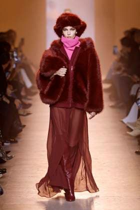 Elie Saab Ready to wear fall winter 2025 26 Paris March 2005 Elie Saab Ready to wear fall winter 2025 26 Paris March 2005, Credit:Zeppelin Avalon  Copyright: xZeppelinx xAvalonx 0973823280