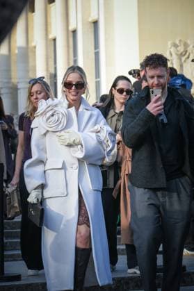 Paris Fashion Week People at Elie Saab Show Fashion Week, Elie Saab ready to wear fashion show, Fall Winter 2025 2026 Leonie Hanne 441501 2025 03 08 Paris France  Copyright: xBarbaraxNeymanx xStarfacex STAR_441501_071