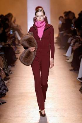 Elie Saab Ready to wear fall winter 2025 26 Paris March 2005 Elie Saab Ready to wear fall winter 2025 26 Paris March 2005, Credit:Zeppelin Avalon  Copyright: xZeppelinx xAvalonx 0973823395