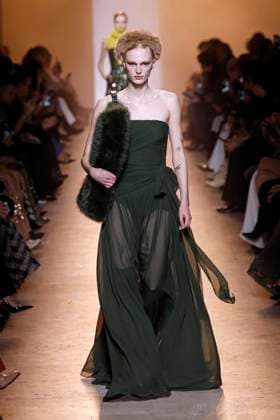 Elie Saab Ready to wear fall winter 2025 26 Paris March 2005 Elie Saab Ready to wear fall winter 2025 26 Paris March 2005, Credit:Zeppelin Avalon  Copyright: xZeppelinx xAvalonx 0973823449
