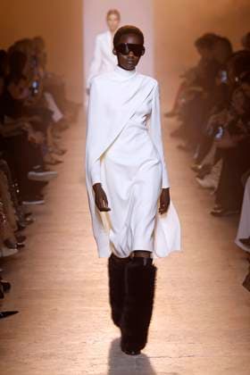 Elie Saab Ready to wear fall winter 2025 26 Paris March 2005 Elie Saab Ready to wear fall winter 2025 26 Paris March 2005, Credit:Zeppelin Avalon  Copyright: xZeppelinx xAvalonx 0973823644