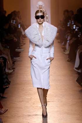 Elie Saab Ready to wear fall winter 2025 26 Paris March 2005 Elie Saab Ready to wear fall winter 2025 26 Paris March 2005, Credit:Zeppelin Avalon  Copyright: xZeppelinx xAvalonx 0973823698