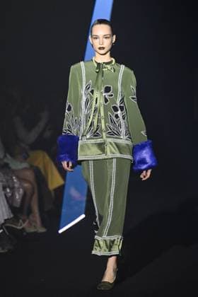 PFW Georges Hobeika Runway A model walks the runway during the Georges Hobeika Womenswear Fall Winter 2025-2026 show as part of Paris Fashion Week in Paris, France on March 08, 2025. Photo by Aurore Marechal ABACAPRESS.COM Paris France  Copyright: xMarechalxAurore ABACAx
