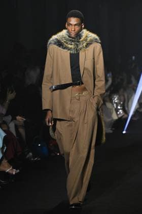 PFW Georges Hobeika Runway A model walks the runway during the Georges Hobeika Womenswear Fall Winter 2025-2026 show as part of Paris Fashion Week in Paris, France on March 08, 2025. Photo by Aurore Marechal ABACAPRESS.COM Paris France  Copyright: xMarechalxAurore ABACAx