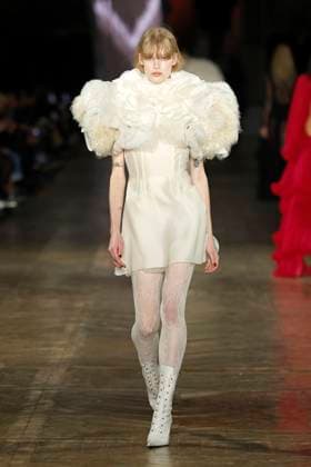 McQueen Ready to wear fall winter 2025 26 Paris March 2005 McQueen Ready to wear fall winter 2025 26 Paris March 2005, Credit:Zeppelin Avalon  Copyright: xZeppelinx xAvalonx 0973965108