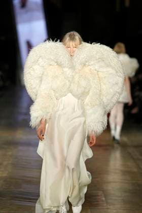 McQueen Ready to wear fall winter 2025 26 Paris March 2005 McQueen Ready to wear fall winter 2025 26 Paris March 2005, Credit:Zeppelin Avalon  Copyright: xZeppelinx xAvalonx 0973965144