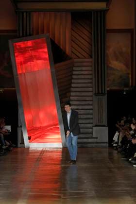 McQueen Ready to wear fall winter 2025 26 Paris March 2005 McQueen Ready to wear fall winter 2025 26 Paris March 2005, Credit:Zeppelin Avalon  Copyright: xZeppelinx xAvalonx 0973965733