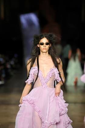 McQueen Ready to wear fall winter 2025 26 Paris March 2005 McQueen Ready to wear fall winter 2025 26 Paris March 2005, Credit:Zeppelin Avalon  Copyright: xZeppelinx xAvalonx 0973965753