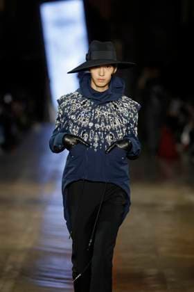 McQueen Ready to wear fall winter 2025 26 Paris March 2005 McQueen Ready to wear fall winter 2025 26 Paris March 2005, Credit:Zeppelin Avalon  Copyright: xZeppelinx xAvalonx 0973966313