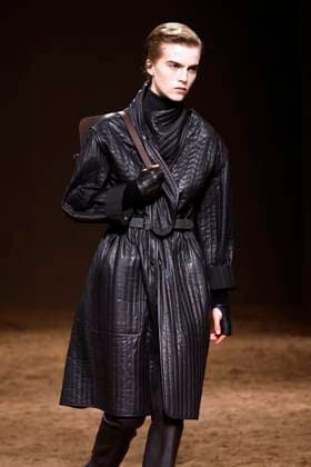 HERMES Ready to wear fall winter 2025 26 Paris March 2005 HERMES Ready to wear fall winter 2025 26 Paris March 2005, Credit:Zeppelin Avalon  Copyright: xZeppelinx xAvalonx 0973980451