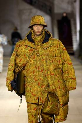 Andreas Kronthaler for Vivienne Westwood Ready to wear fall winter 2025 26 Paris March 2005 Andreas Kronthaler for Vivienne Westwood Ready to wear fall winter 2025 26 Paris March 2005, Credit:Zeppelin Avalon  Copyright: xZeppelinx xAvalonx 0973963509