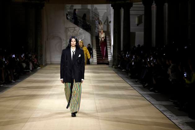 Andreas Kronthaler for Vivienne Westwood Ready to wear fall winter 2025 26 Paris March 2005 Andreas Kronthaler for Vivienne Westwood Ready to wear fall winter 2025 26 Paris March 2005, Credit:Zeppelin Avalon  Copyright: xZeppelinx xAvalonx 0973964390