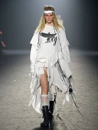 PFW - Ann Demeulemeester Runway A model walks the runway during the Ann Demeulemeester Womenswear Fall Winter 2025-2026 show as part of Paris Fashion Week at Espace des Blancs Manteaux on March 8, 2025 in Paris, France. Photo by Alaain-Gil Gonzalez ABACAPRESS.COM Paris France  Copyright: xGonzalezxAlain-Gil ABACAx