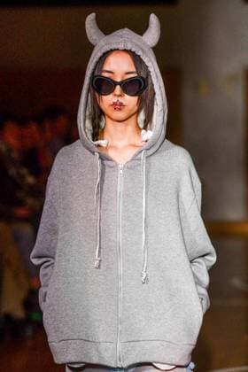 PFW - Florentina Leitner Runway A model walks the runway during the Florentina Leitner Womenswear Fall Winter 2025-2026 show as part of Paris Fashion Week on March 8, 2025 in Paris, France. Photo by Shootpix ABACAPRESS.COM Paris France  Copyright: xShootpix ABACAx