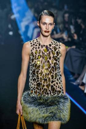 PFW - Georges Hobeika Runway - Paris A model walks the runway during the Georges Hobeika Womenswear Fall Winter 2025-2026 show as part of Paris Fashion Week at Palais De Tokyo in Paris, France, on March 08, 2025. Photo by Shootpix ABACAPRESS.COM Paris France  Copyright: xShootpix ABACAx