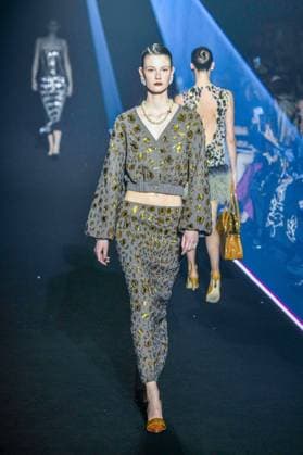 PFW - Georges Hobeika Runway - Paris A model walks the runway during the Georges Hobeika Womenswear Fall Winter 2025-2026 show as part of Paris Fashion Week at Palais De Tokyo in Paris, France, on March 08, 2025. Photo by Shootpix ABACAPRESS.COM Paris France  Copyright: xShootpix ABACAx
