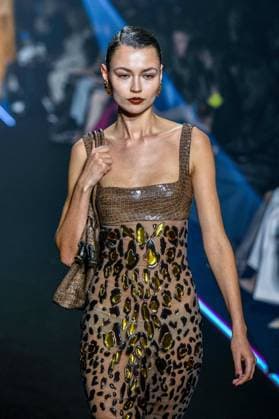 PFW - Georges Hobeika Runway - Paris A model walks the runway during the Georges Hobeika Womenswear Fall Winter 2025-2026 show as part of Paris Fashion Week at Palais De Tokyo in Paris, France, on March 08, 2025. Photo by Shootpix ABACAPRESS.COM Paris France  Copyright: xShootpix ABACAx