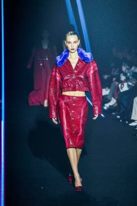 PFW - Georges Hobeika Runway - Paris A model walks the runway during the Georges Hobeika Womenswear Fall Winter 2025-2026 show as part of Paris Fashion Week at Palais De Tokyo in Paris, France, on March 08, 2025. Photo by Shootpix ABACAPRESS.COM Paris France  Copyright: xShootpix ABACAx